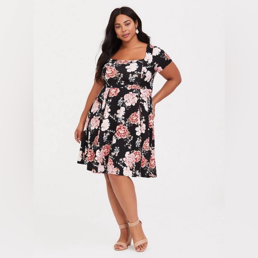 Torrid Mini Scuba Skater Dress Size 2